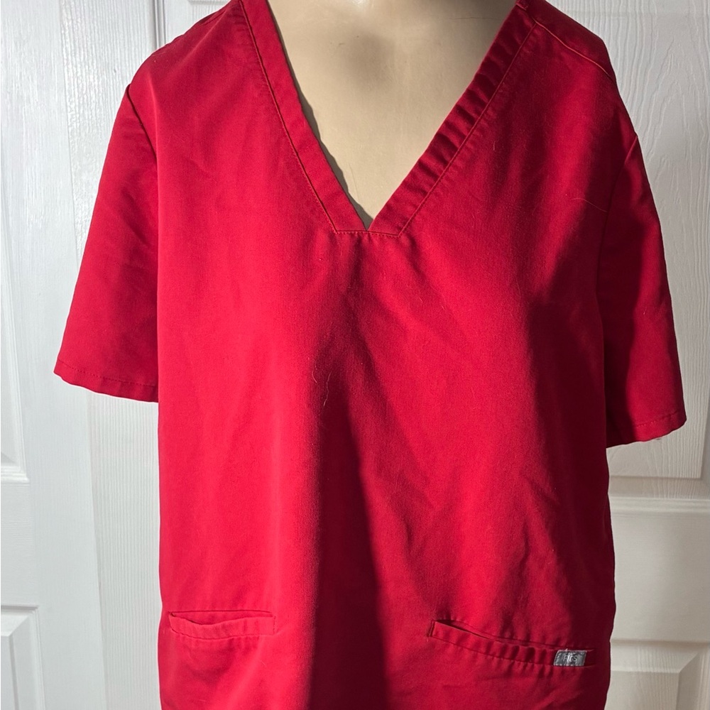 Figs Red Casma scrub top size large.PO#1649